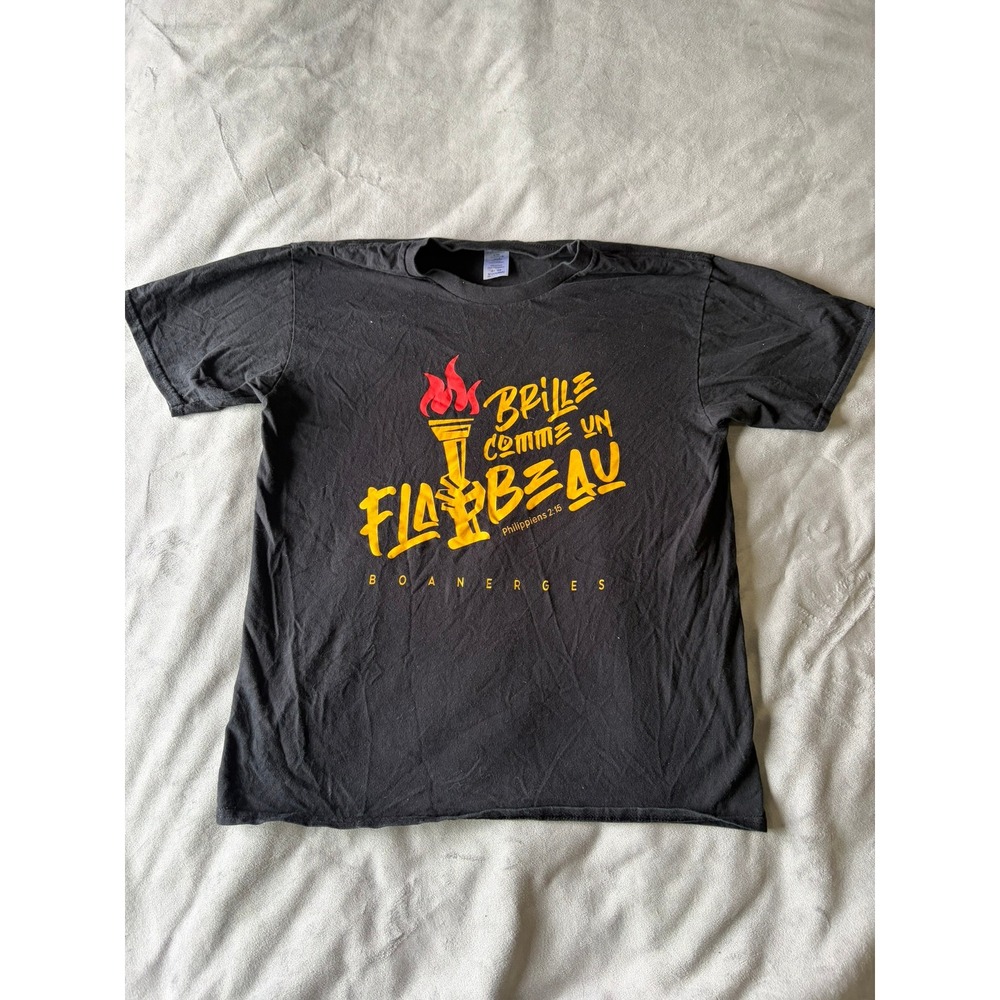 Gildan Brille Comme Un Flambeau Torch Graphic T-Shirt Mens Medium Black Cotton
